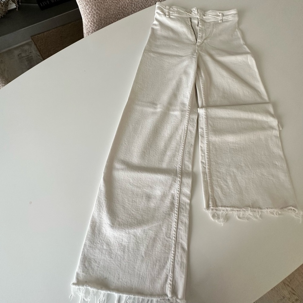 Zara marine straight jeans in off white. Size 2 high waisted